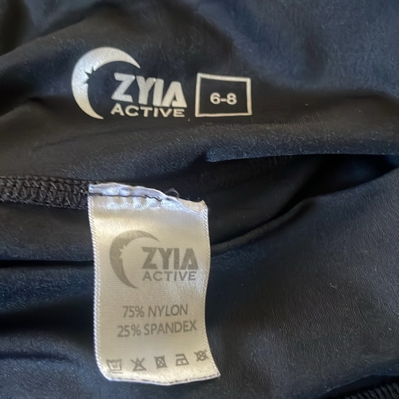 Zyia black leggings, size 6-8 - Picture 4 of 4